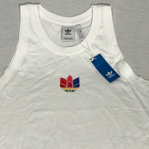 NWT Adidas Adicolor 3D Trefoil Tank Top - Picture 2 of 5